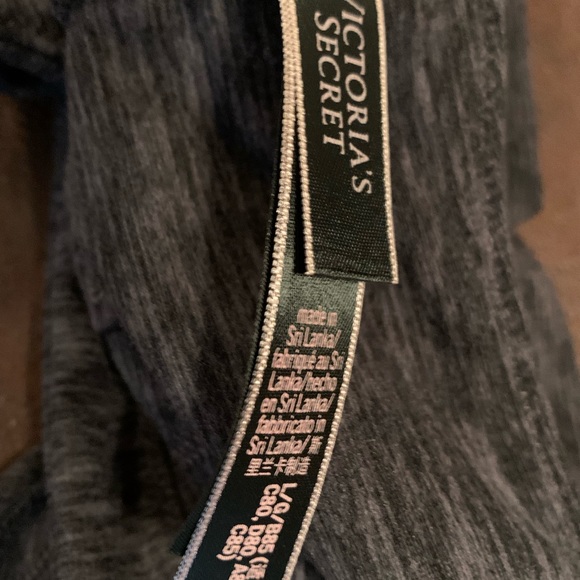 Victoria's Secret Heathered Purple Racer Back Sports Bra - Picture 5 of 5